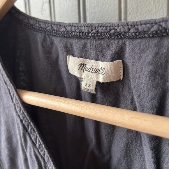 MADEWELL WOMEN’S Deep-V Peplum Tee XS - Picture 4 of 6